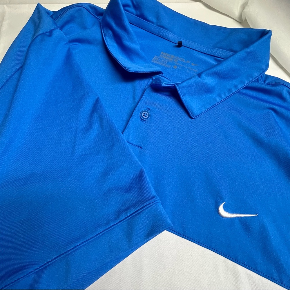 Nike Golf XL Men's Vibrant Blue and White Polo Shirt